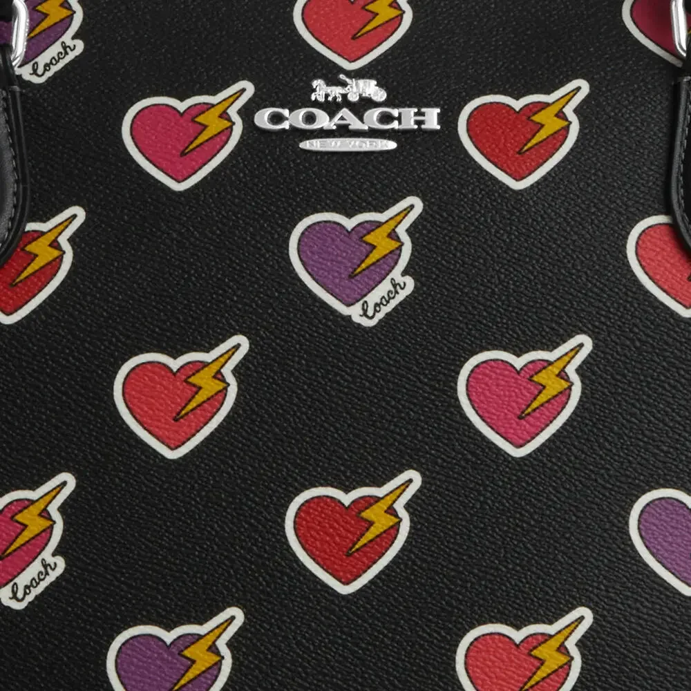 Coach Gallery Tote Bag With Heart Bolt Print NWT